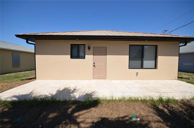 Foto del edificio - 2132 Barker Blvd