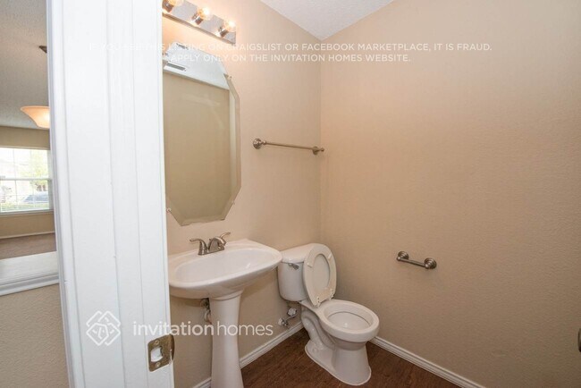 Building Photo - 7712 Regent Dr