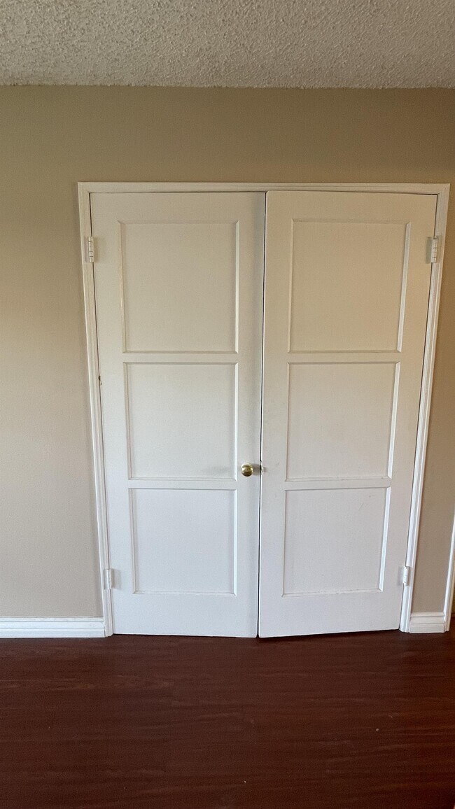 Foto del edificio - 410 S Sierra Madre Blvd