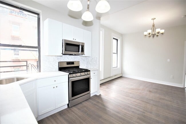 Photo - 644 Washington St Apartment