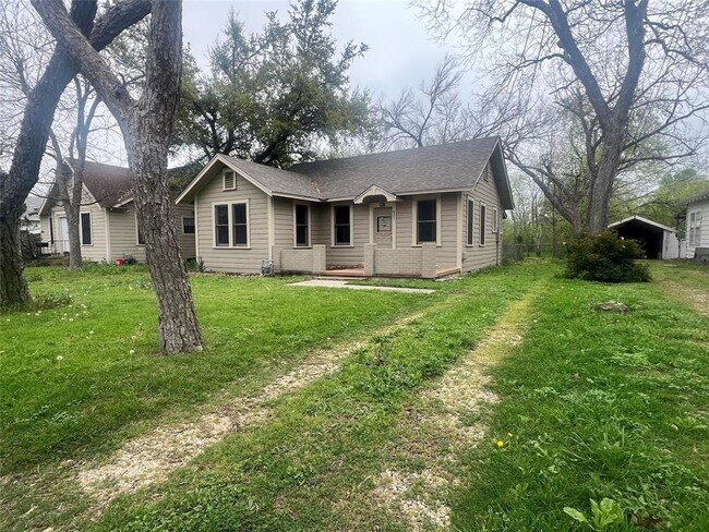Building Photo - 807 Cecelia St