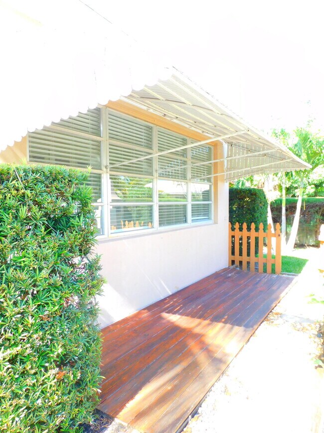 Foto del edificio - 223 S Palmway