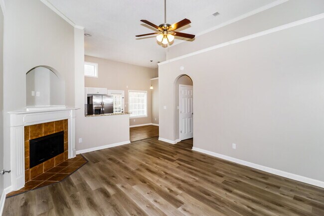 Foto del edificio - 2692 Bending Elm Dr