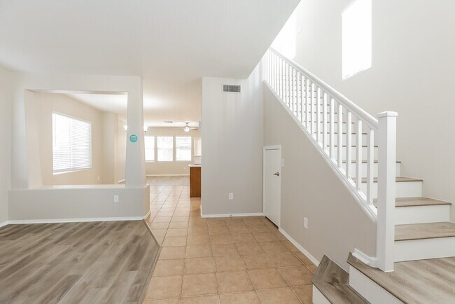 Building Photo - 3933 W Minton St