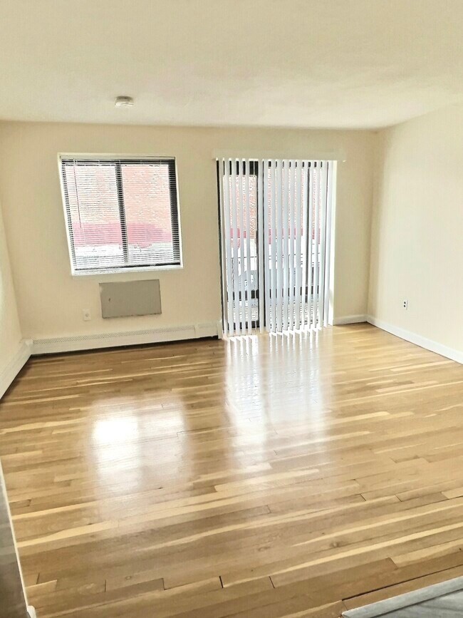 Foto del edificio - 1039 Commonwealth Ave