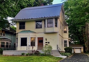 Building Photo - 204 Union St