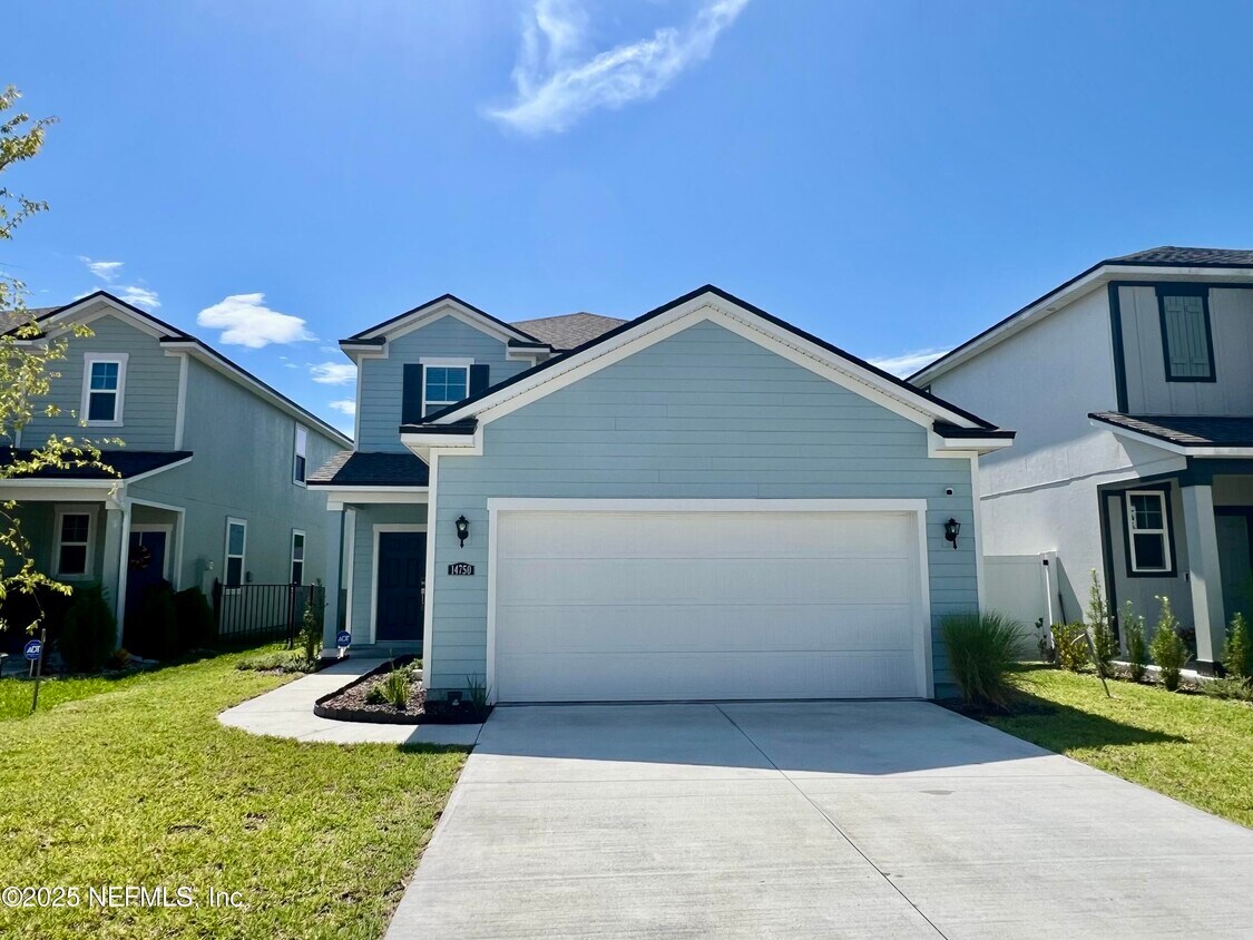 Foto principal - 14750 Cashew Ave