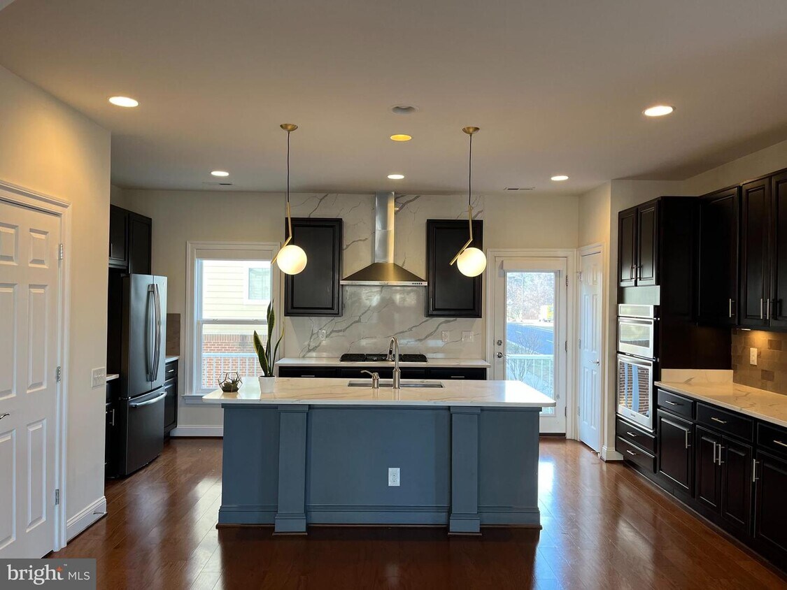 Foto principal - 9624 Stockwell Ln