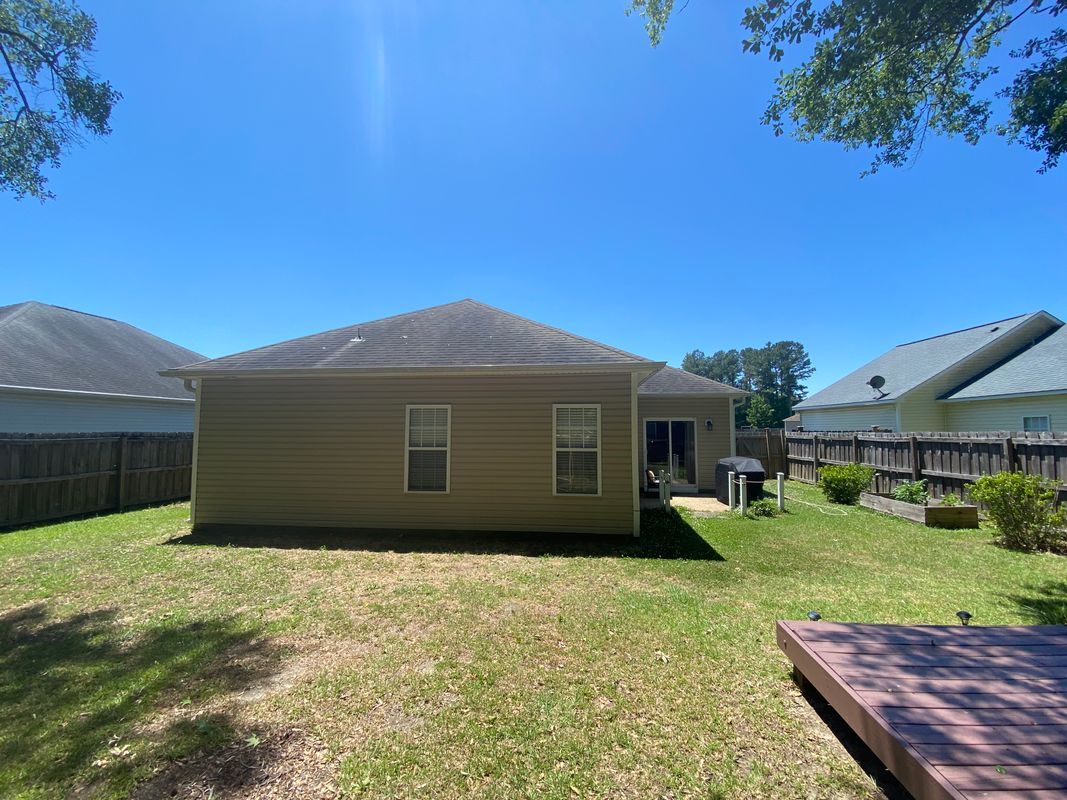 Building Photo - 1014 Lake Norman Ln