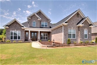 Building Photo - 330 Merrydale Dr