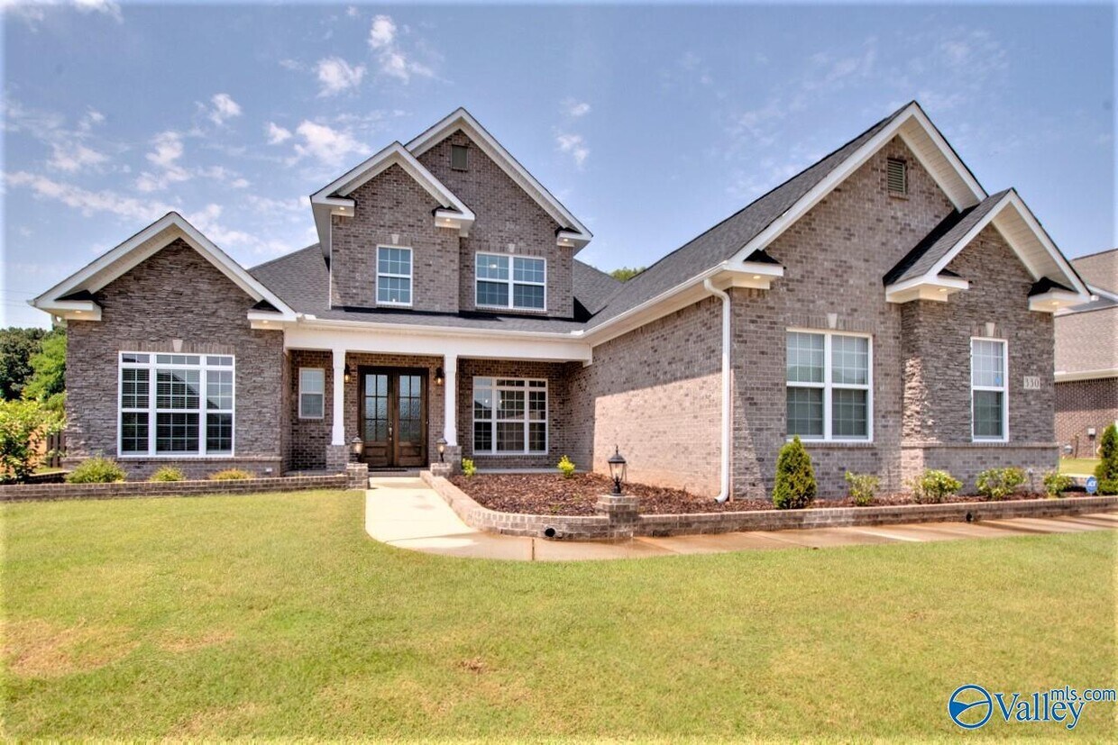 Primary Photo - 330 Merrydale Dr