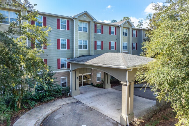 Primario - Madison Manor