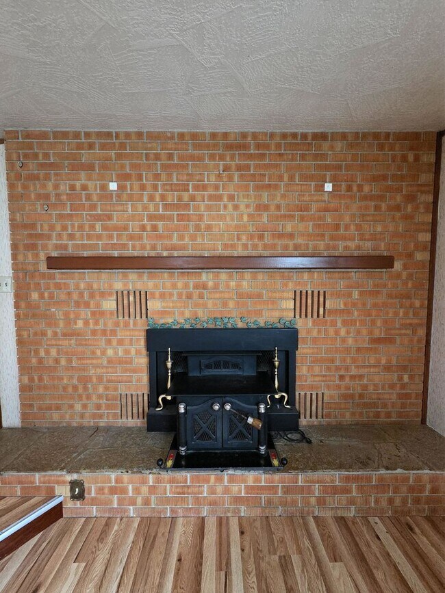 Foto del edificio - Spacious Cottage on 1/2 Acre Lot