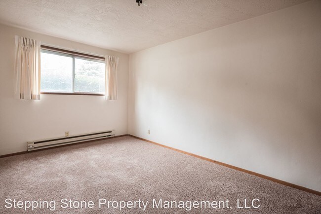 Building Photo - 3312-3374-3374 Liberty Rd S