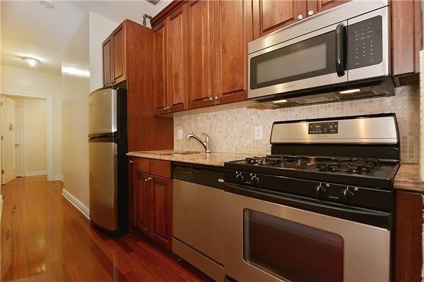 Building Photo - 115 West 57th Street
