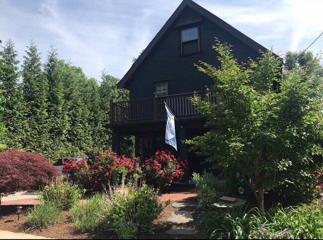 Foto del edificio - 147 Perham St