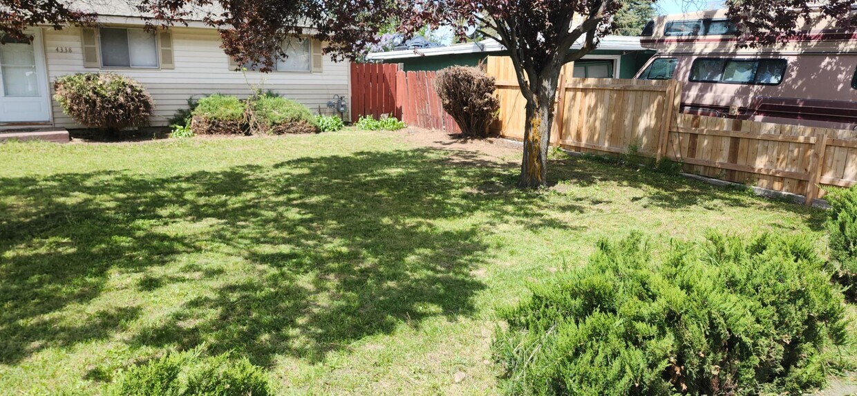 Foto principal - 4338 Fargo St