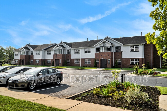 Building Photo - 4434 Trumbull St