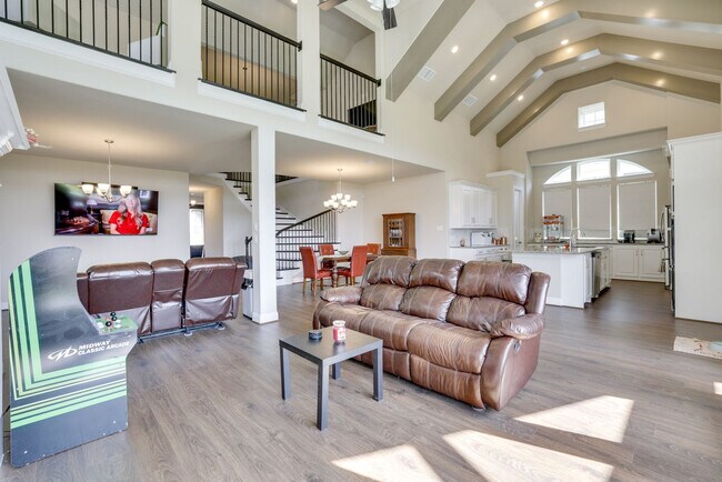Building Photo - 12718 Mdw Gln Trl