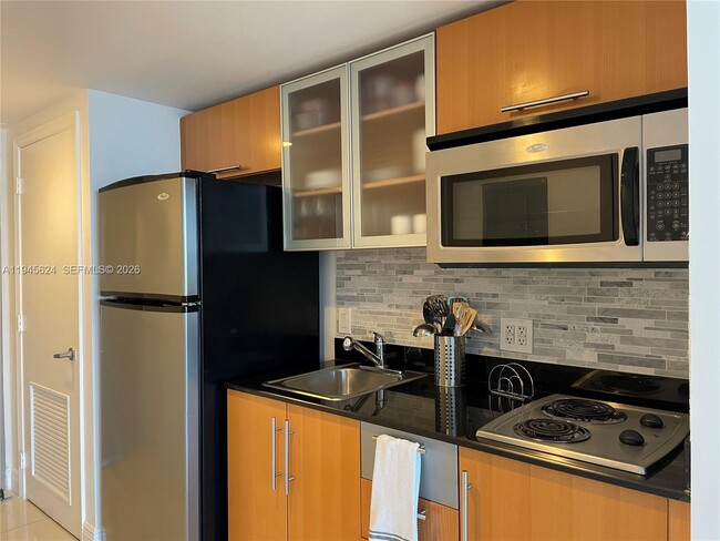 Foto del edificio - 1750 N Bayshore Dr