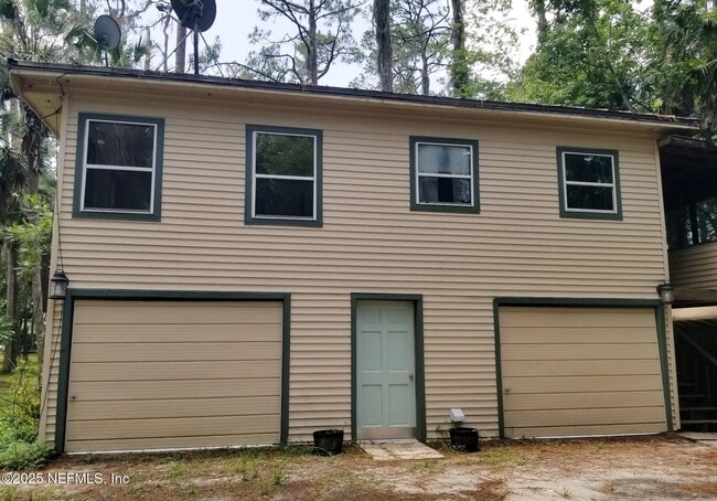 Building Photo - 1888 Lake Disston Dr