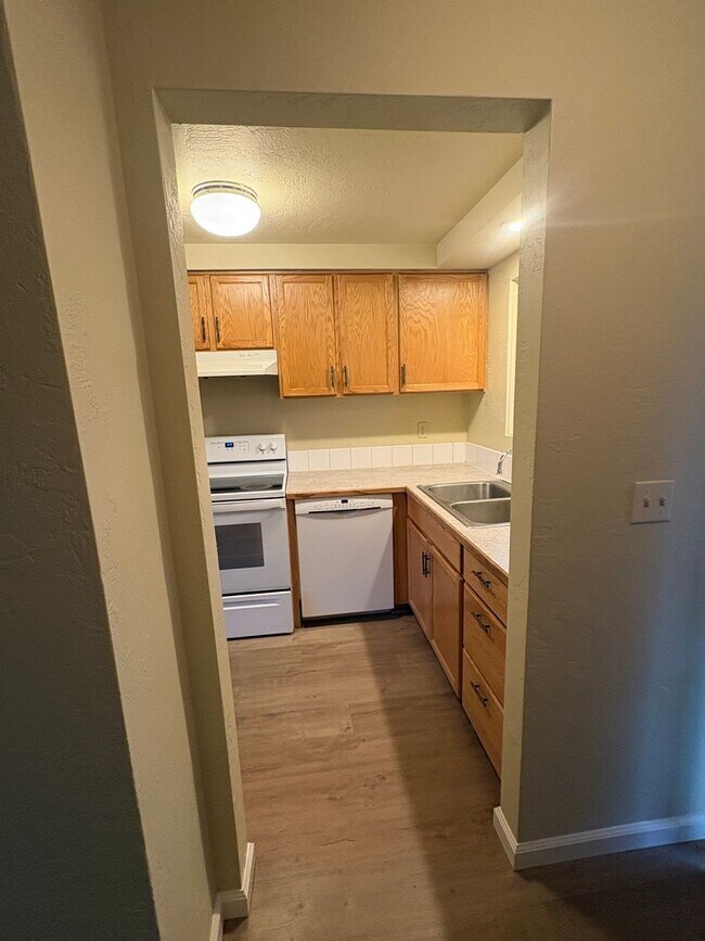 Foto del edificio - 2 Bedroom 1.5 Bath Duplex in Springfield