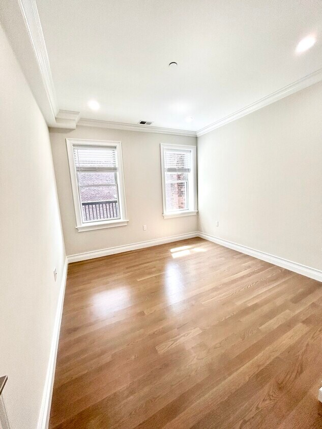 14 Mount Hood Rd Unit 6, Boston, MA 02135 14 Mount Hood Rd Boston, MA