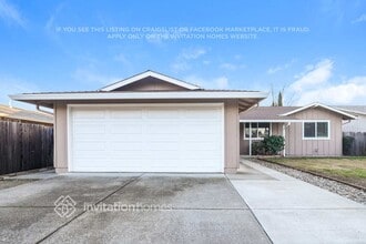 Building Photo - 1024 Woodridge Dr