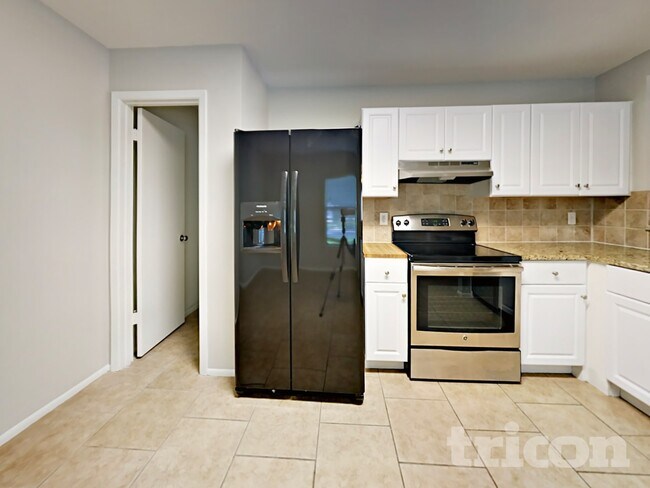 Foto del edificio - 7606 Chatsworth