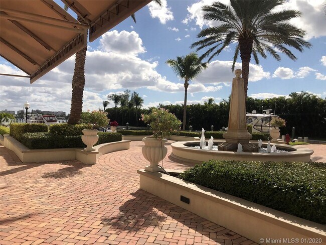 Foto del edificio - 804 E Windward Way