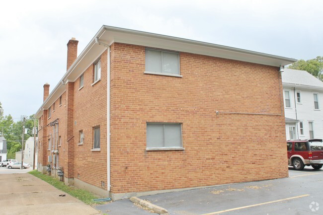 Building Photo - 7857-7865 Big Bend Blvd