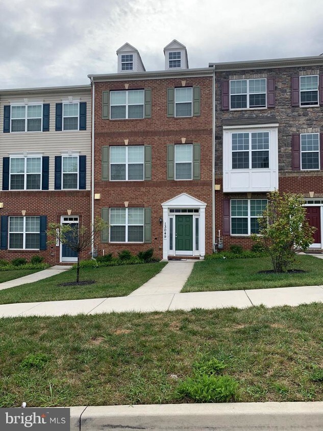 Primary Photo - 13049 Sheffield Manor Drive