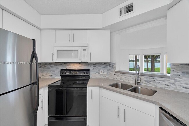 Foto del edificio - 2351 NW 33rd St