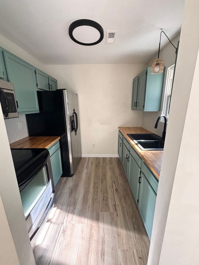 Foto del edificio - Newly Updated 2 bedroom Home