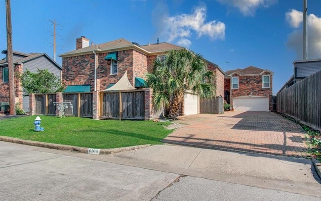 Building Photo - 4102 Childress St