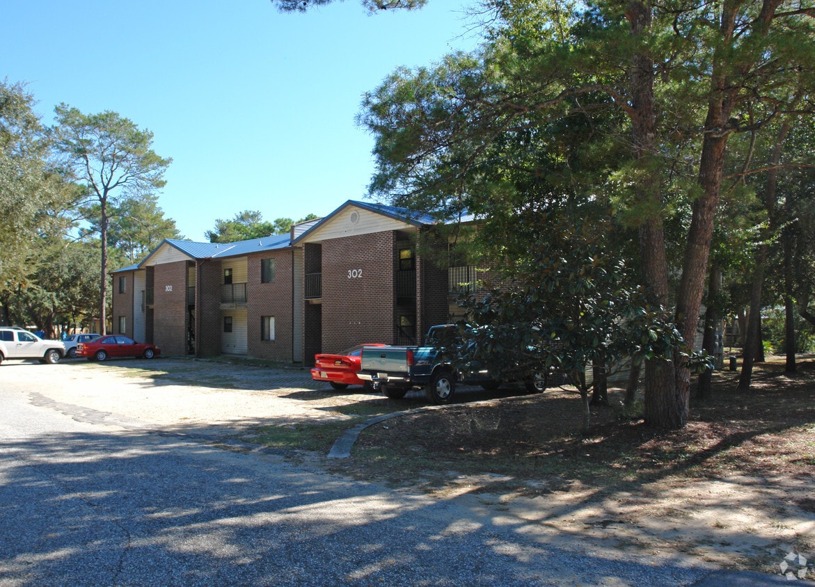 Primary Photo - College Garden Apartments