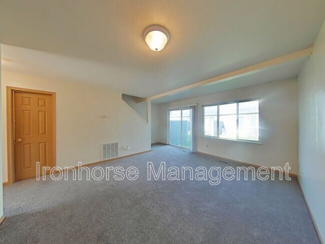 Foto del edificio - 2460 Wheeler Dr