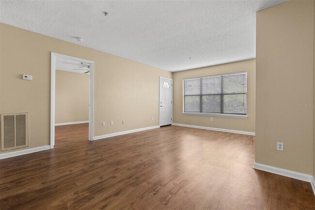 Foto del edificio - 11901 4th St N