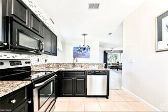 Building Photo - 912 Briarwood Blvd