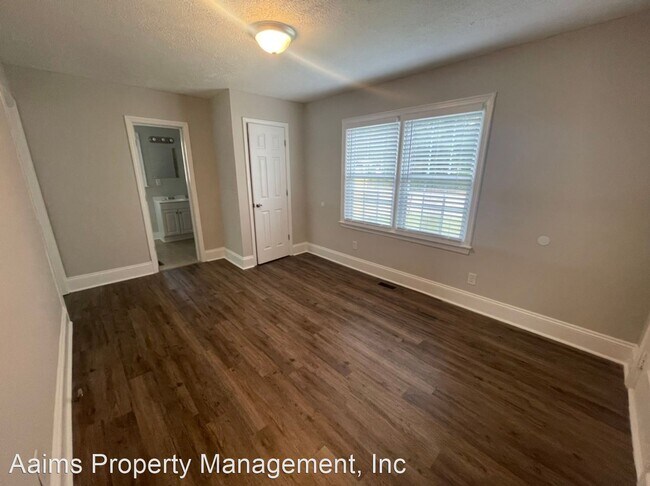 Foto del edificio - 1 br, 1 bath House - 232-D Woodrow Street