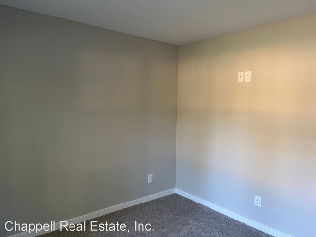 Building Photo - 3 br, 2 bath House - 1125 E. Normandale Av...