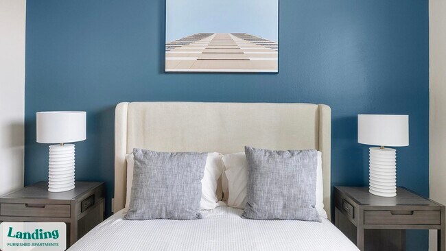 Building Photo - 402 W Lincoln St