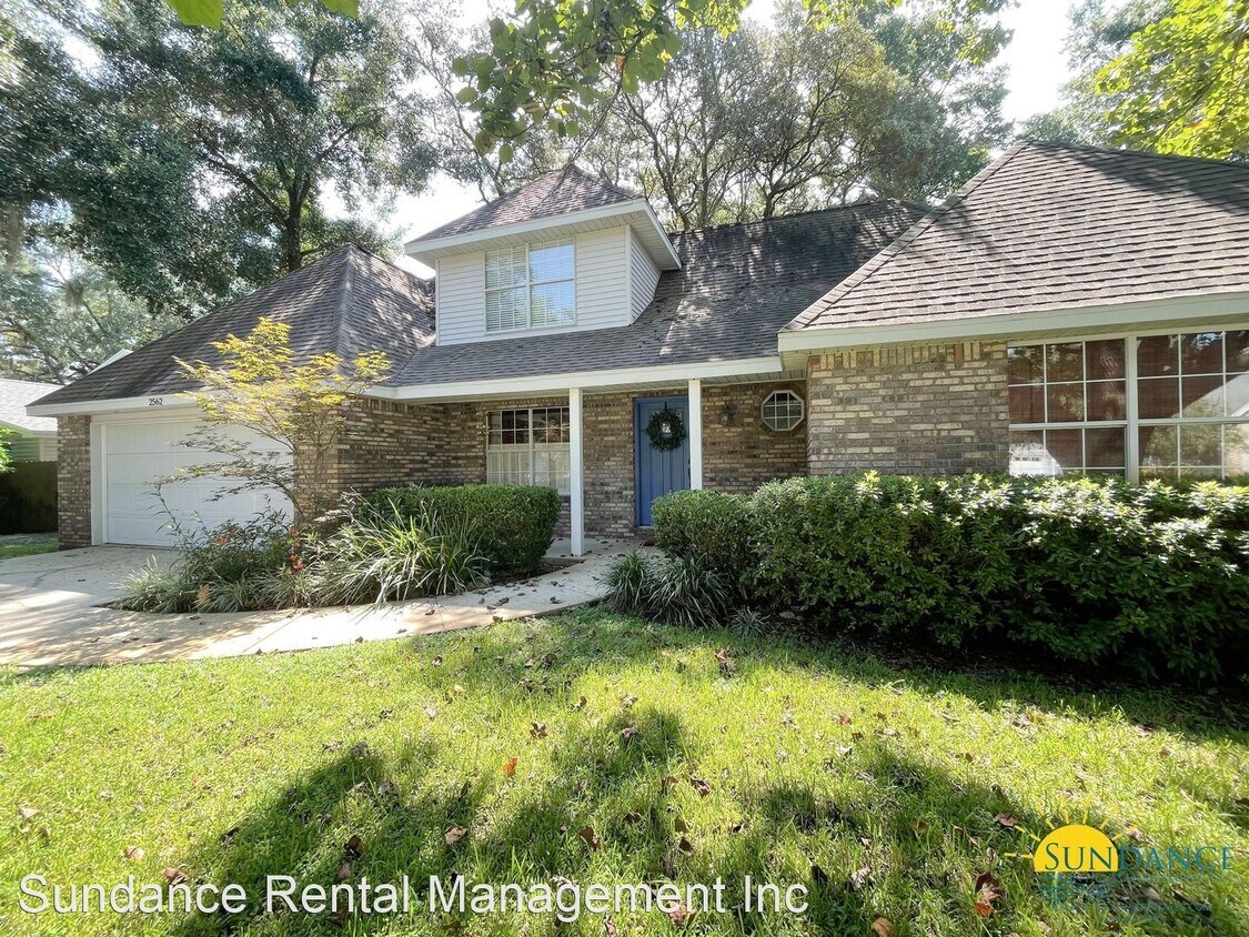 5 br, 2.5 bath House 2562 Palm Shores Drive House for Rent in