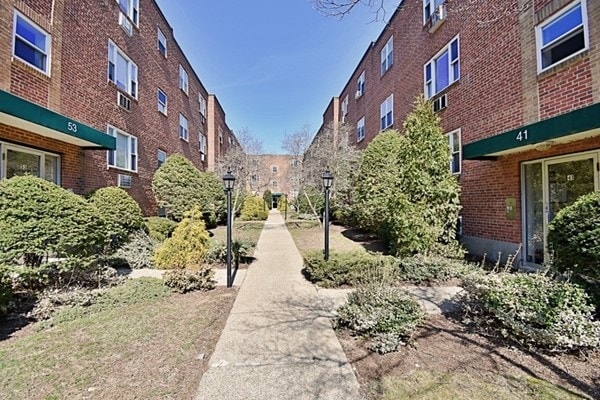 Building Photo - 41 Colborne Rd