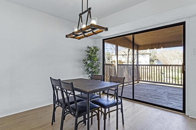 Foto del edificio - 14814 Endicott Dr