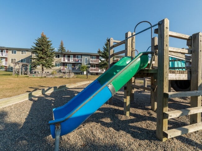 Photo du bâtiment - Park Village Apartments