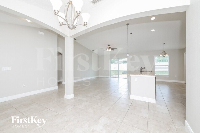 Foto del edificio - 2005 Maple Ln