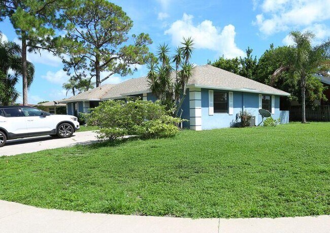Building Photo - 787 Lantern Tree Ln