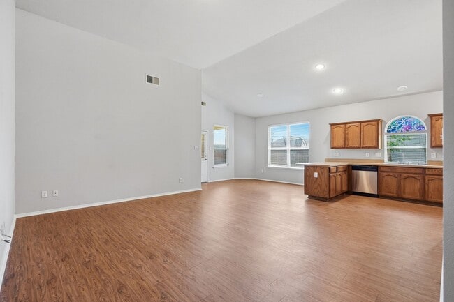 Building Photo - 1113 Beaverwood Ln