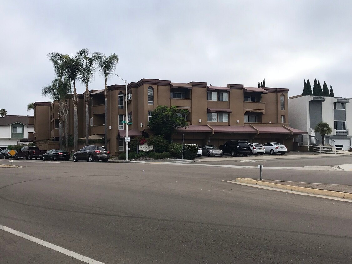 Foto principal - 5051 La Jolla Blvd